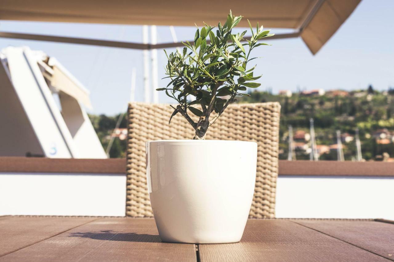 Vila Marina Luxury Houseboat Lavender Portorož Exteriér fotografie