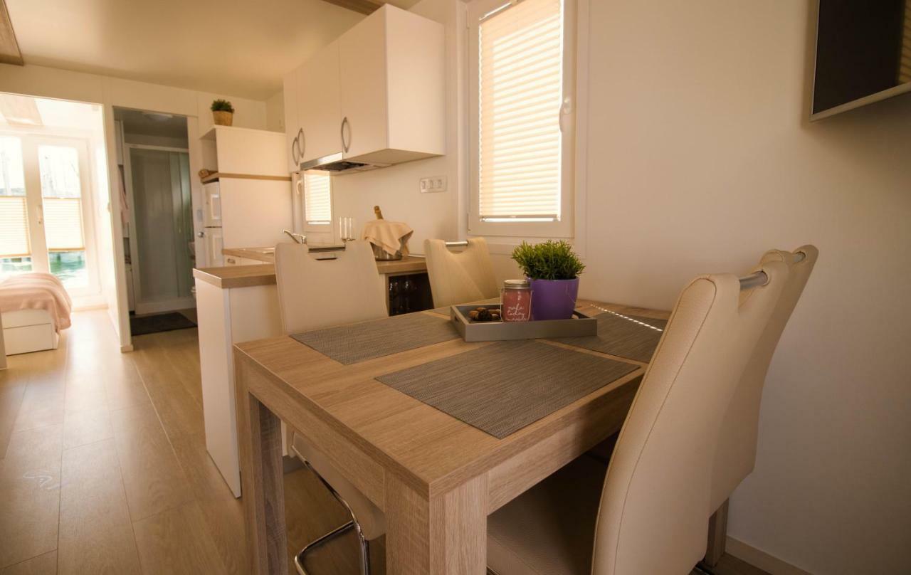 Vila Marina Luxury Houseboat Lavender Portorož Exteriér fotografie
