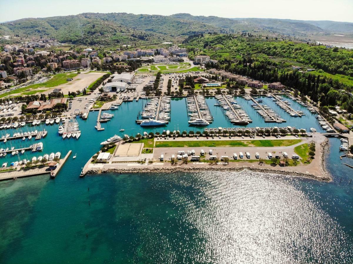 Vila Marina Luxury Houseboat Lavender Portorož Exteriér fotografie